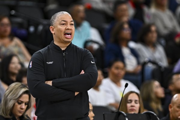 配资安全平台 卢谈关键卡位战：通常赛前不会和队员说什么 但今天会破例